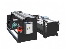 Non woven fabric slitting machine